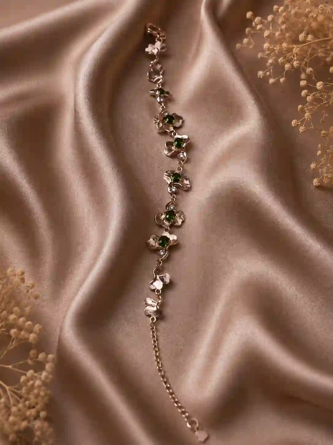 Verdant Élan Bracelet